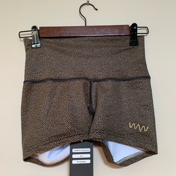 Wyn Republic Shorts - Picture 6 of 6